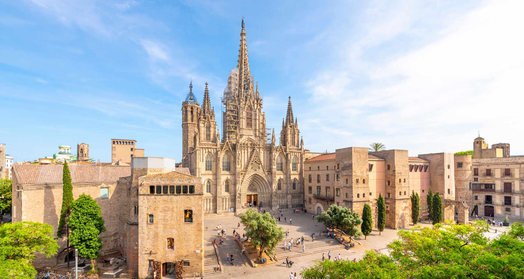 barrio-gotico-barcelona-230309134724002-1800x960